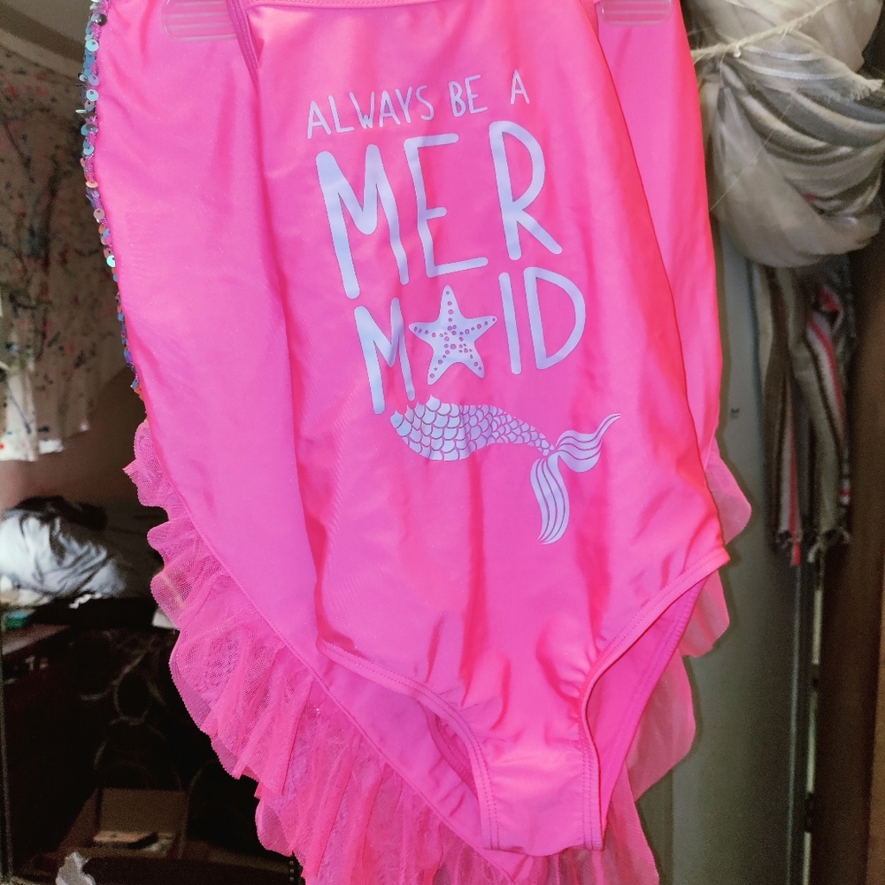 Bathing suit